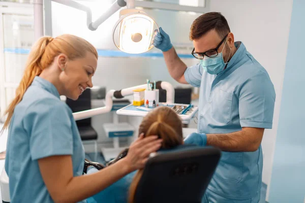 Dentista Paciente Consultório Odontológico Dentes Conceito Saúde Pessoas Medicina Saúde — Fotografia de Stock