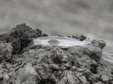 Abşeron Yarımadası'nın çamur volkanlar patlak