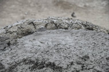 Abşeron Yarımadası'nın çamur volkanlar patlak