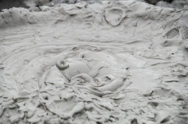 Abşeron Yarımadası'nın çamur volkanlar patlak