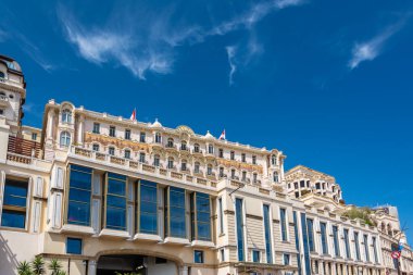 Monte Carlo, Monaco - 13 Haziran 2019 Monte Carlo, Monaco 'daki Hotel Hermitage. Bu tarihi lüks otel 1900 'lerin başında Monte-Carlo' nun göbeğinde inşa edildi..