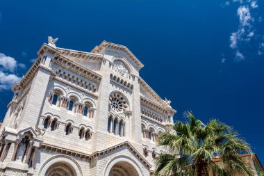 Monako-Ville, Monako 'daki Monako Katedrali' nin (Cathedrale de Monaco) dışında. Prenses Grace ve Prens Rainier 'in mezarlarıyla ünlüdür..