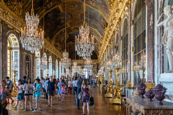 Зал дзеркал у Версалі — стокове фото