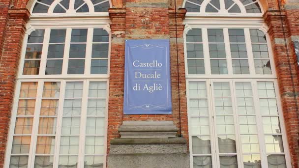 Aglie Turin Italy Circa August 2016 Castle Aglie Its Entrance — стоковое видео