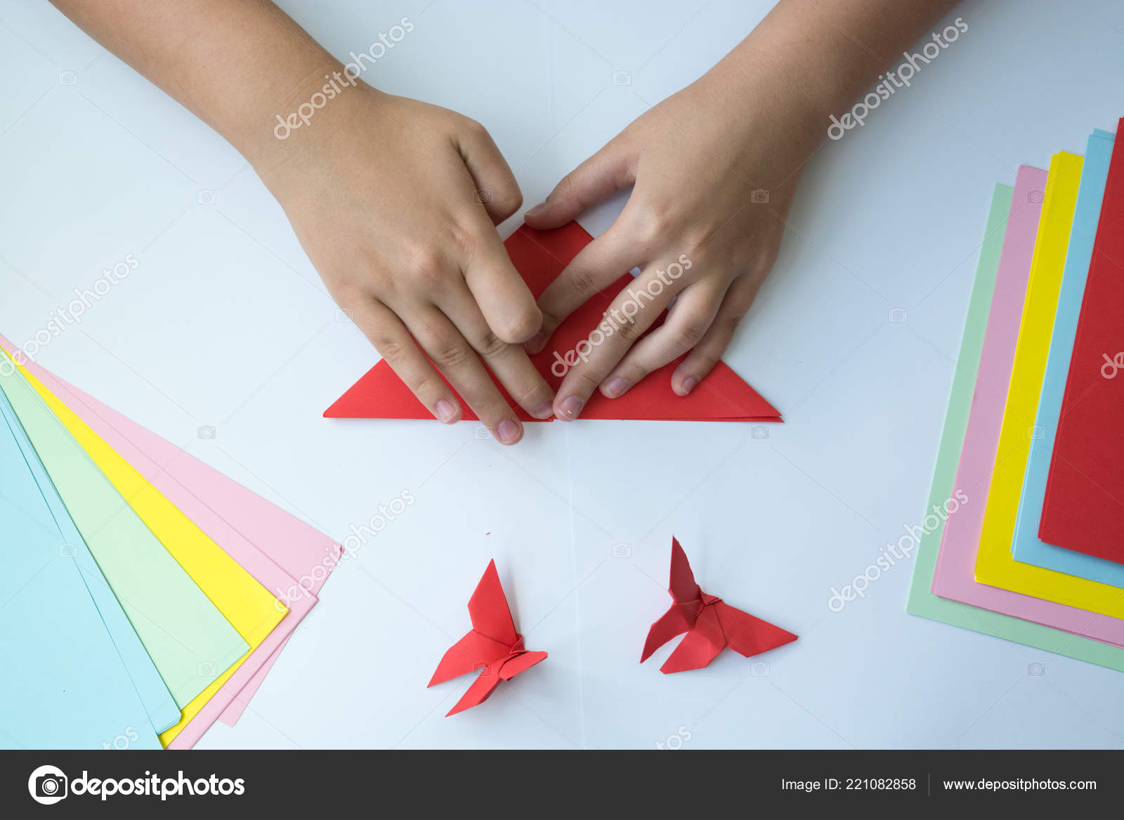 Liara Kinder Origami Schmetterling Bunte Ohrstecker 925