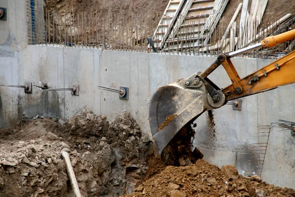 Local Construção Num Ambiente Urbano — Fotografia de Stock