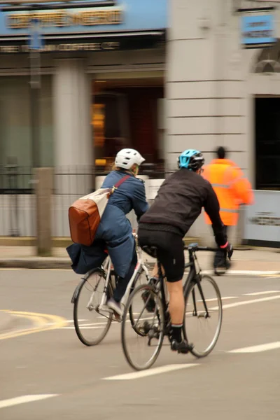 Radfahren Der Stadt — Stockfoto