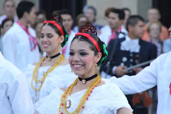 Mexikanischer Volkstanz Bei Einem Fest — Stockfoto