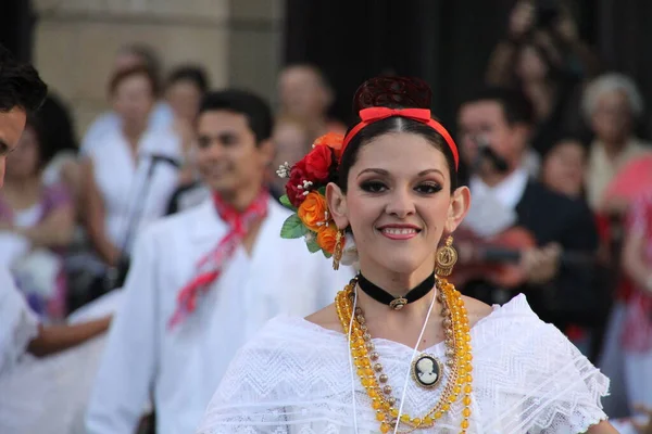 祭りでメキシコの民俗舞踊 — ストック写真