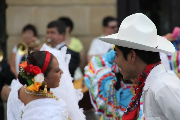 Mexikanischer Volkstanz Bei Einem Fest — Stockfoto