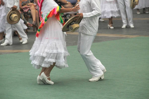 祭りでメキシコの民俗舞踊 — ストック写真