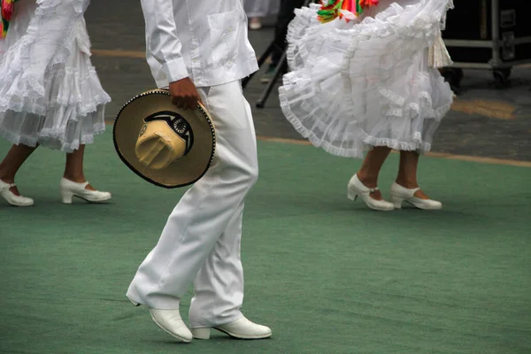 祭りでメキシコの民俗舞踊 — ストック写真