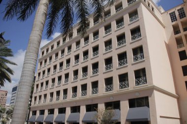 Miami şehir merkezinde bir bina.