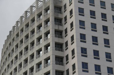 Miami şehir merkezinde bir bina.