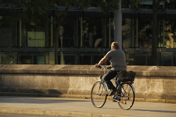 Bicicletta Ambiente Urbano — Foto Stock