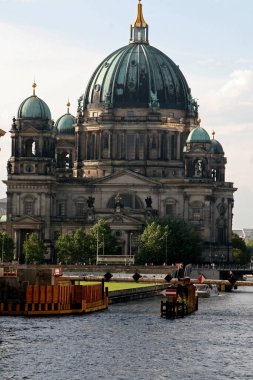 Berlin 'deki dini tapınak.