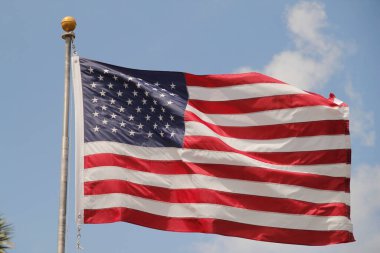ABD bayrağı dalgalanıyor