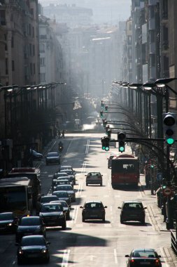 Şehir yolunda trafik vardı.