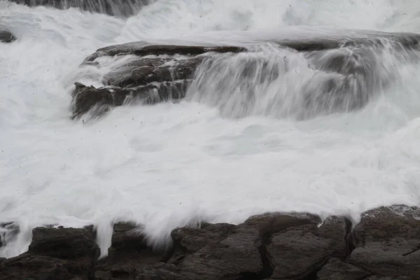 Волны Достигли Берега Сан Себастьяна — стоковое фото