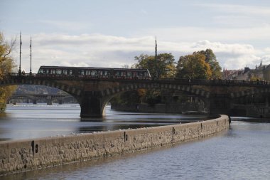 Prag 'ın eski bir kasabasında.