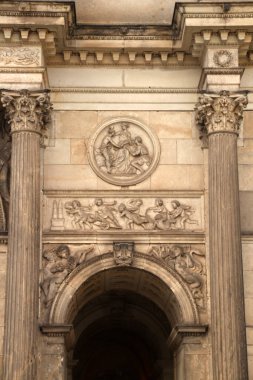 Almanya 'nın eski Dresden kentindeki anıtsal mimari