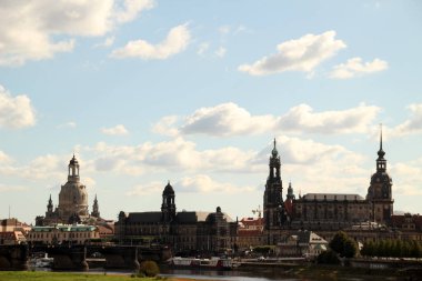 Almanya 'nın eski Dresden kentindeki anıtsal mimari
