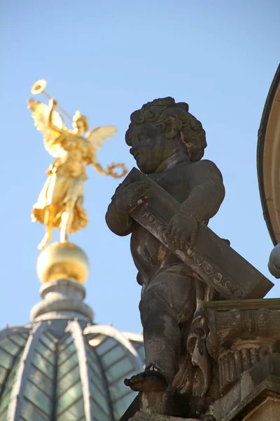 Almanya Nın Eski Dresden Kentindeki Anıtsal Mimari — Stok fotoğraf