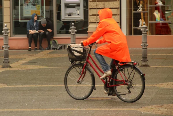 Jazda Rowerze Środowisku Miejskim — Zdjęcie stockowe