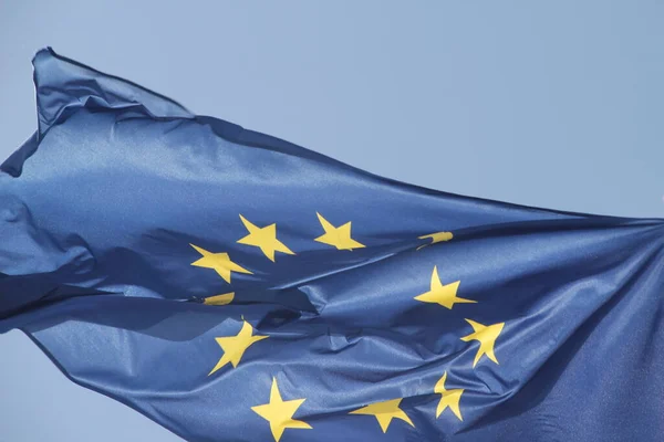 Флаг Европейского Союза Развевается Воздухе — стоковое фото