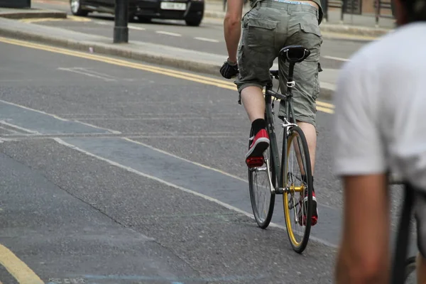 Radfahren Einer Städtischen Umgebung — Stockfoto