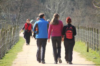 Kırsalda yürürken