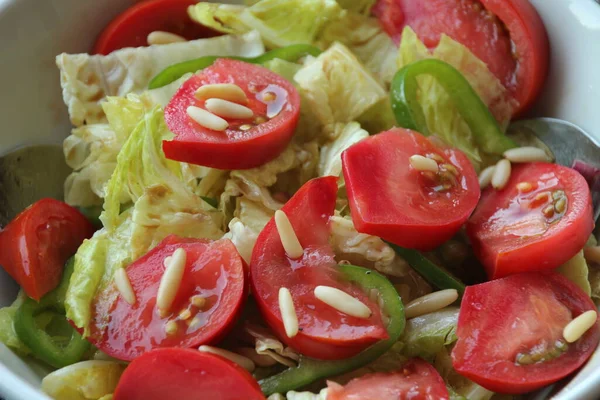 Insalata Fresca Tavolo — Foto Stock