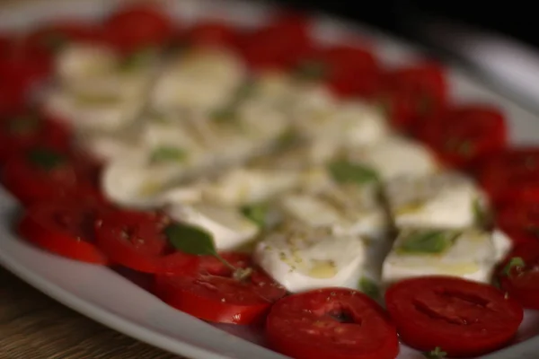 Ensalada Fresca Sobre Mesa — Foto de Stock