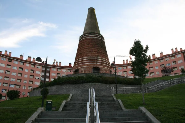 Ancient Chimney Neighborhood Bilbao — Stock Photo, Image