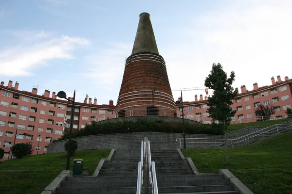 Ancient Chimney Neighborhood Bilbao — Stock Photo, Image