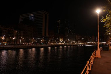 Bilbao şehrinin mimarisi.