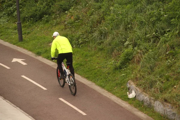 Radfahren Einer Städtischen Umgebung — Stockfoto