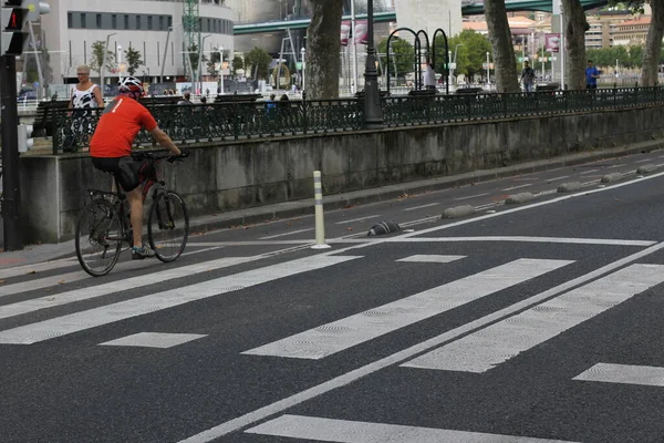 Radfahren Einer Städtischen Umgebung — Stockfoto