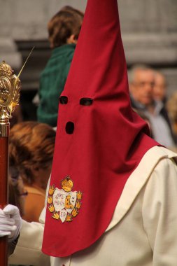 İspanya 'da Kutsal Hafta boyunca geçit töreni