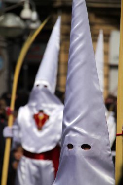 İspanya 'da Kutsal Hafta boyunca geçit töreni