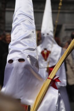 İspanya 'da Kutsal Hafta boyunca geçit töreni