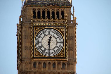 Big Ben, Elizabeth Tower, Londra olarak da bilinir.