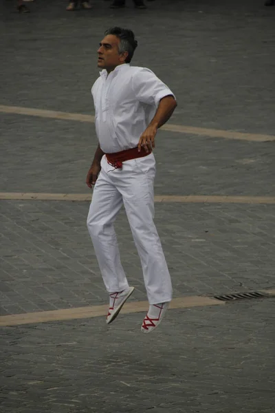 Danse Basque Traditionnelle Dans Festival Folklorique — Photo