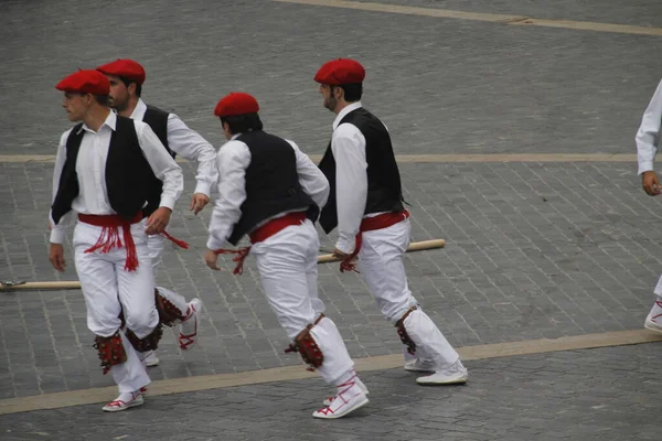 Dança Basca Tradicional Festival Folclórico — Fotografia de Stock