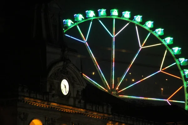 Vista Uma Roda Ferris Noite — Fotografia de Stock