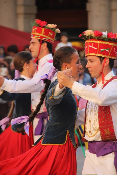 Dança Basca Tradicional Festival Folclórico — Fotografia de Stock