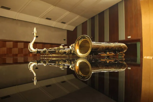 Saxofón Una Sala Conservatorio — Foto de Stock