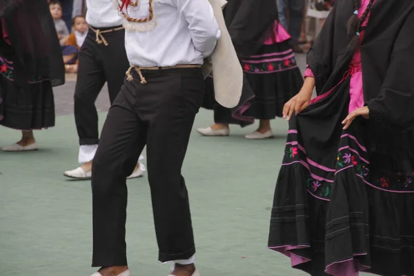 Colombiaanse Volksdansvoorstelling Een Straatfestival — Stockfoto