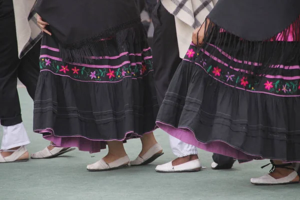 Kolombiya Halk Dansı Gösterisi Bir Sokak Festivalinde — Stok fotoğraf