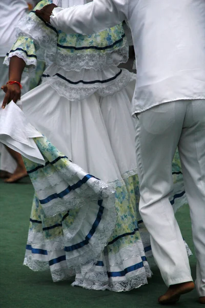 Κολομβιανή Παράσταση Λαϊκού Χορού Φεστιβάλ Δρόμου — Φωτογραφία Αρχείου